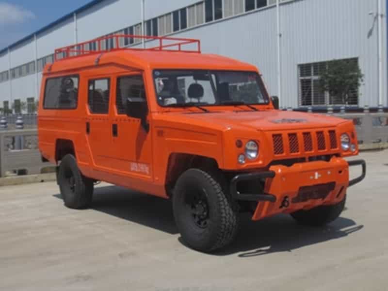 北汽勇士四驅(qū)運兵車（8座）